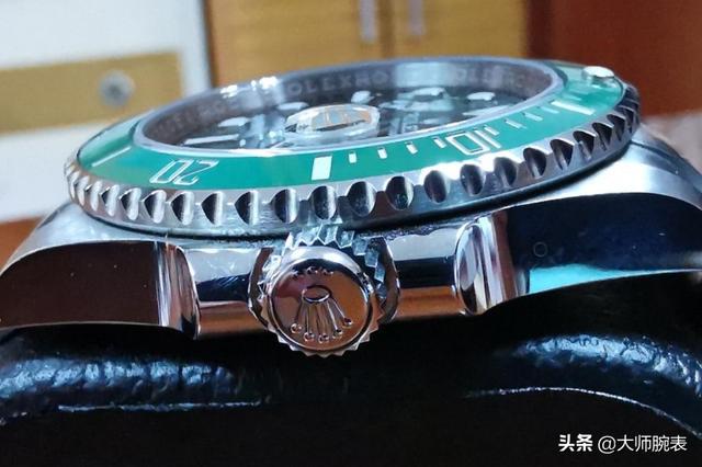 微距拍摄下,宝珀五十寻和劳力士水鬼谁更值得选择?