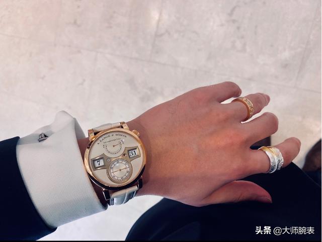 怎样评价斯沃琪和历峰两大集团对各大高端手表品牌的经营、以及两大集团技术和经营策略的比较?