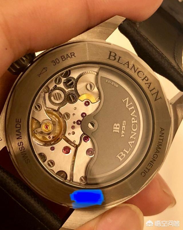 想买一款潜水表,宝珀五十噚蓝陶和劳力士间金黑水鬼都很不错,这两款应该如何选择?