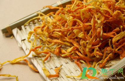黄花菜花心用不用去掉