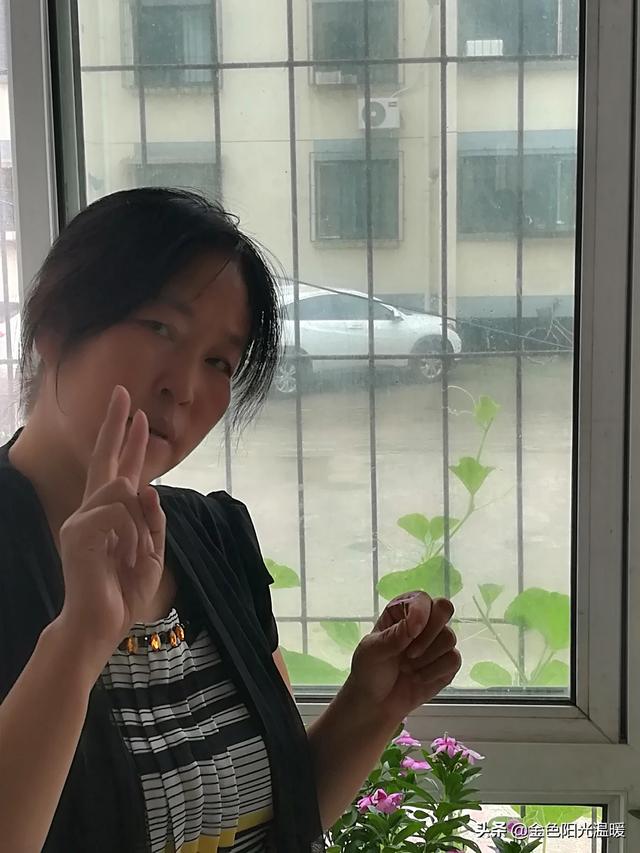 快50岁的女人了，不上班不做家务，大家认为这是命好吗？