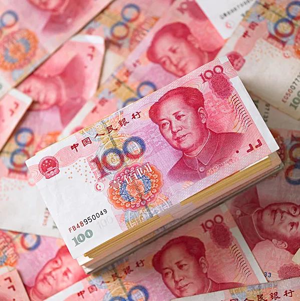 老公月收入7500，我要求他每年必须存下10万元，可行吗？