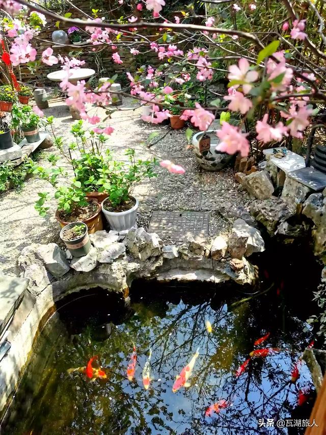 一个女人不喜欢手饰、包包、化妆品,对奢侈品也不认识也不感冒,这个人是否太没有意思了?