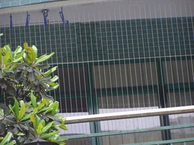 窗户防坠网如何安装