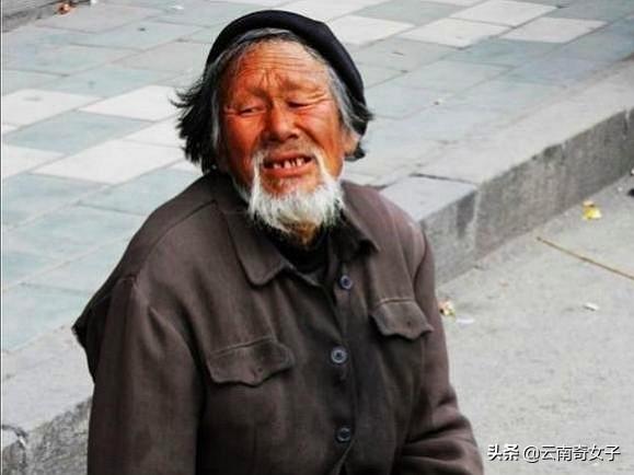 老了不靠儿女,如何才能活得更有尊严?