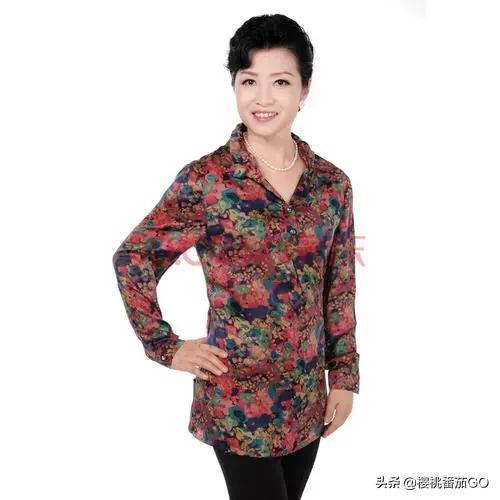 有哪些适合中老年女性的中高档服装品牌?