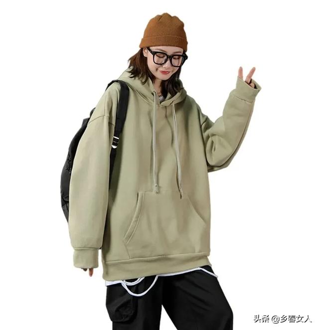 微胖女人适合穿休闲衣服吗？