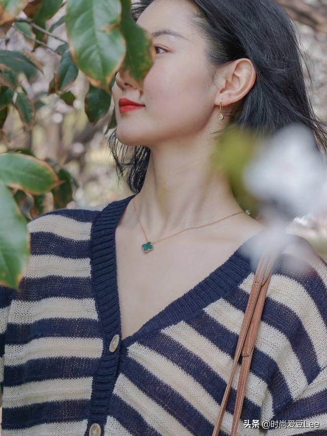 苹果型(梨形)身材如何穿衣搭配?