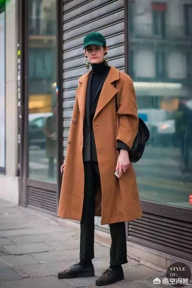 女生大衣里面都穿什么样的打底衫呢？
