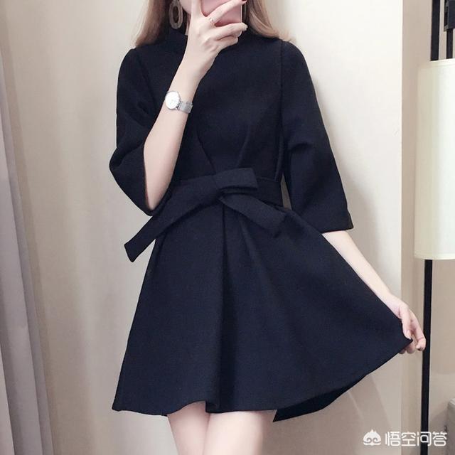 女生大衣里面都穿什么样的打底衫呢？