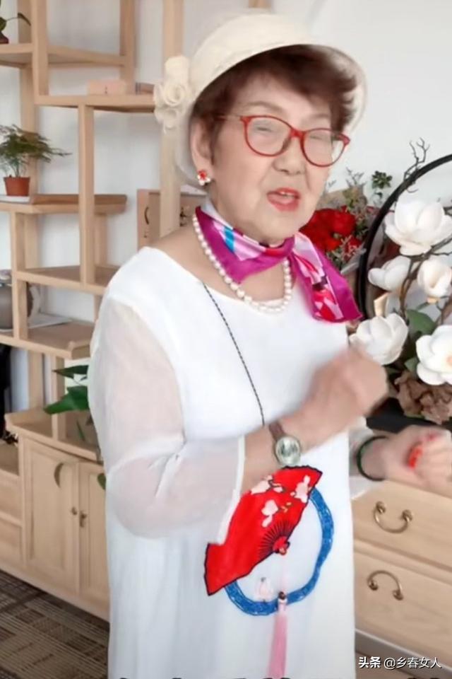 时髦和年龄有关系吗?时尚的穿搭会不会受到年龄的束缚?