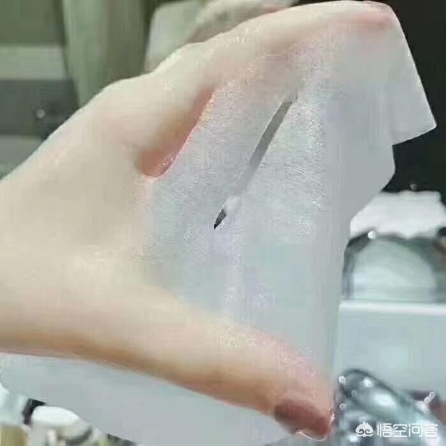 有学生党用的适合油性皮肤的护肤品吗?