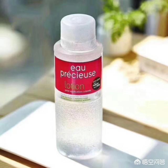 有学生党用的适合油性皮肤的护肤品吗?