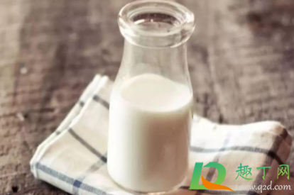 挤奶给宝宝洗脸好吗