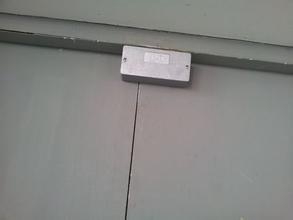 无线门磁报警器装在什么地方
