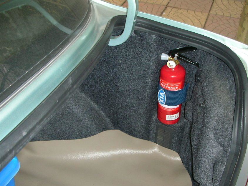 为什么车辆配备灭火器