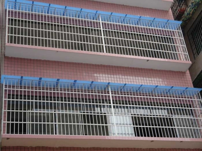 阳台不装防盗窗安全吗
