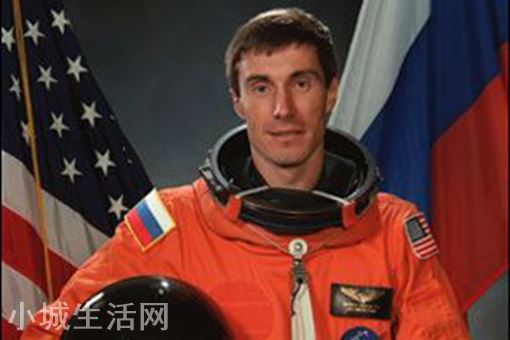 呆在太空中时间最长的人是谁?