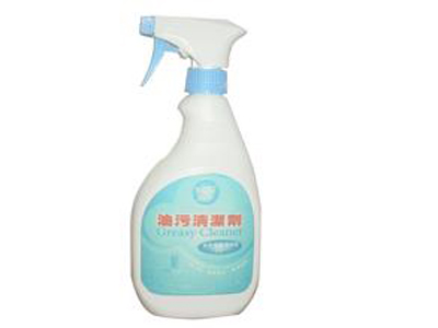 如何使用厨房清洁剂