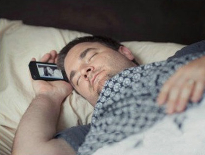 睡觉开wifi辐射大吗