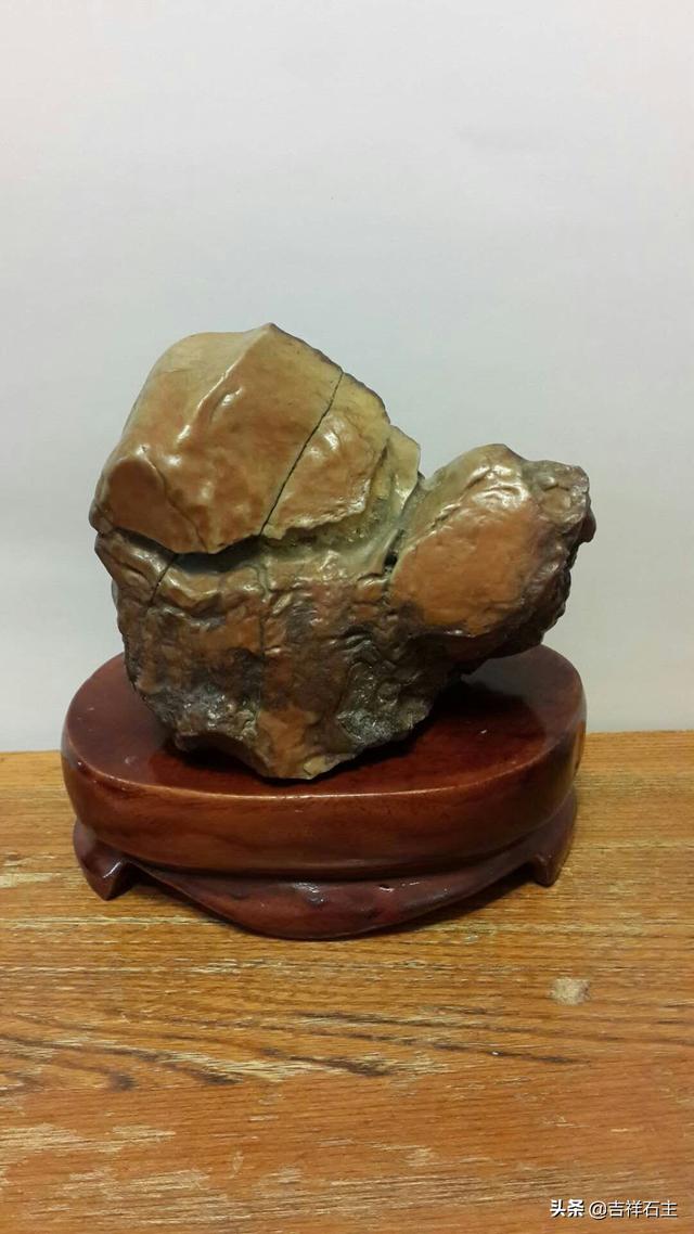 身体有疾病、生活困难的成年人,你认为先办残疾证好还是低保好?