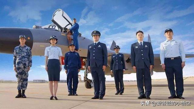 是去军队文职工作好还是去当公务员好？为什么？