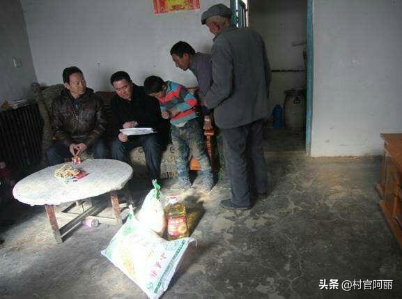 一户人家只有奶奶和孙子两个人,这样可以算贫困户吗?
