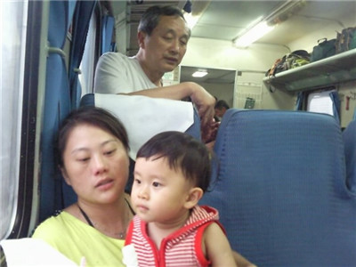 单身女性带孩子乘火车安全吗