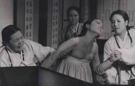 女太监割的是什么部位