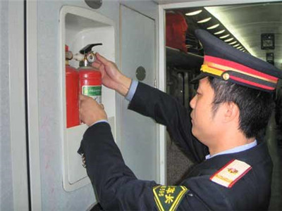 火车发生火灾时乘客如何自救