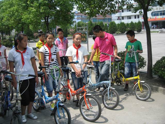 马上又要开学了这些交通安全常识你的孩子都知道吗