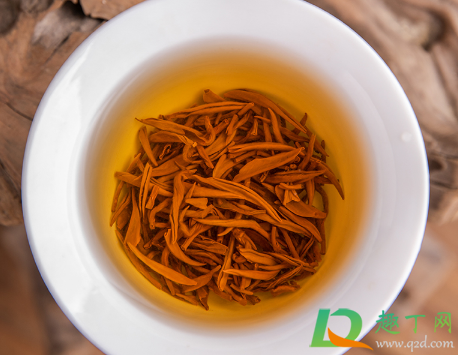 茶叶是不是年份越久越好 茶叶一泡就沉下去好吗