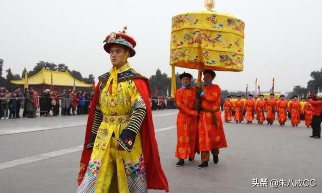 跪拜究竟是优秀传统，还是陈规陋习？