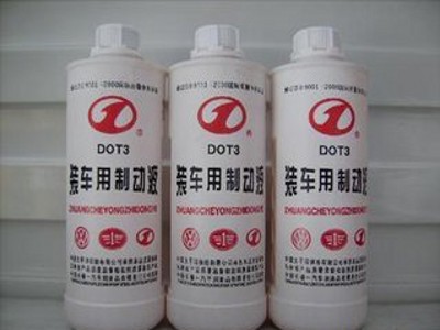 更换刹车油时如何排气