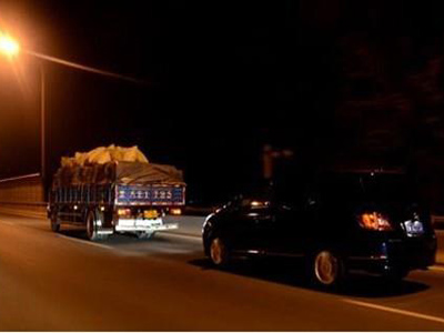 夜間偏僻路段行車注意事項