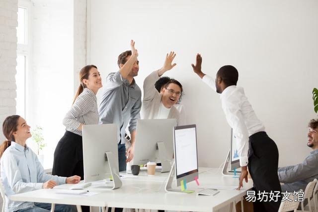 当上中层领导后,应该继续走个人技术路线,还是走管理路线?