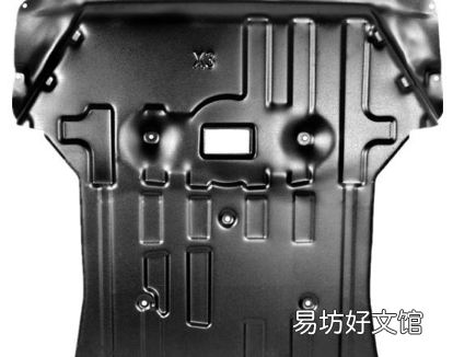 宝马汽车出厂带有发动机护板吗