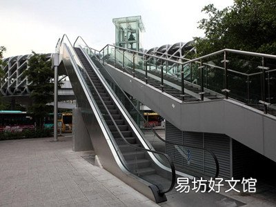 过街天桥上可以骑摩托车吗