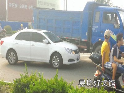 车辆刮蹭报保险还用报交警吗