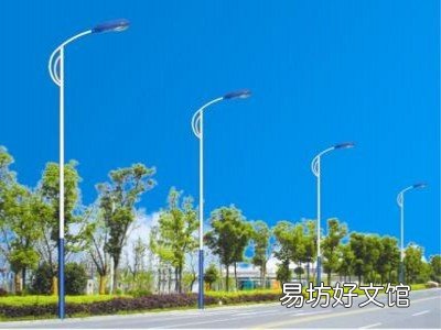 在没有路灯的城市道路行车如何使用灯光