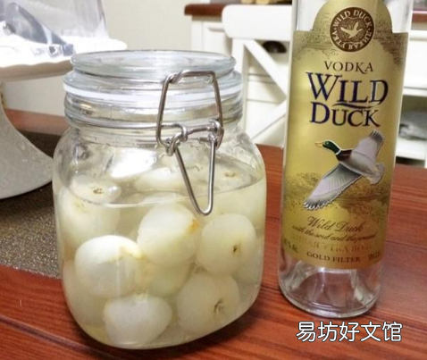 泡荔枝酒瓶子不能装满吗