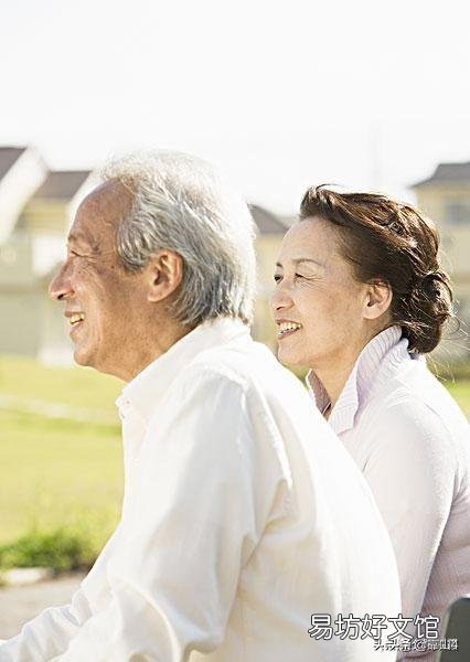 70岁了有100万，是自己理财还是交给子女保管理财？