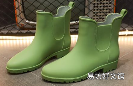 防雨胶鞋什么材质好