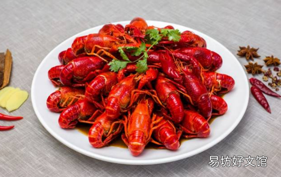 小龙虾可以放在火锅里吃吗
