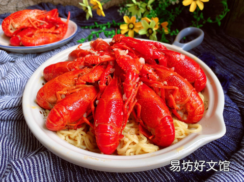 小龙虾可以放在火锅里吃吗
