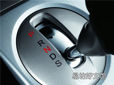 手动挡汽车如何下陡坡
