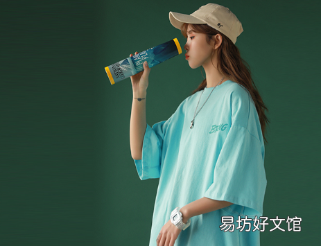 短袖是不是买大一号好