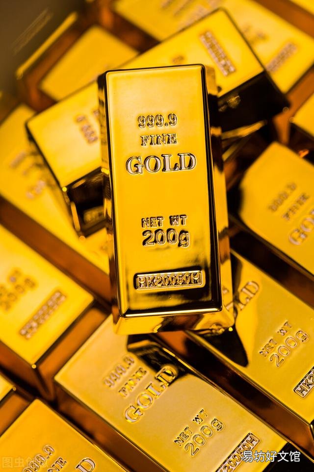 每年到银行买一块100克金条存着,这样做可以保值吗?