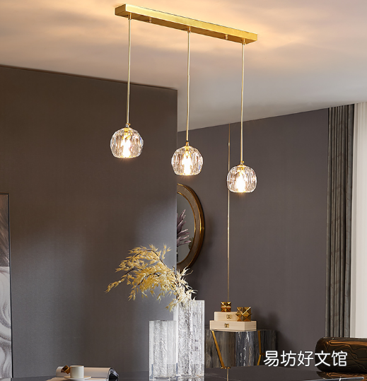 餐厅灯不在桌子正上方是不是不好看