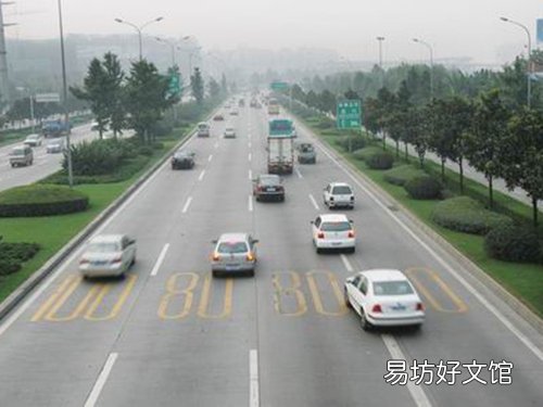 随意变道危险多 如何变道最正确?